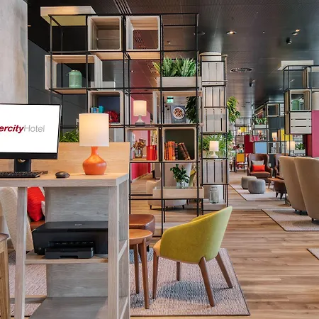 Intercityhotel Amsterdam Schiphol Airport Отель Хоофддорп