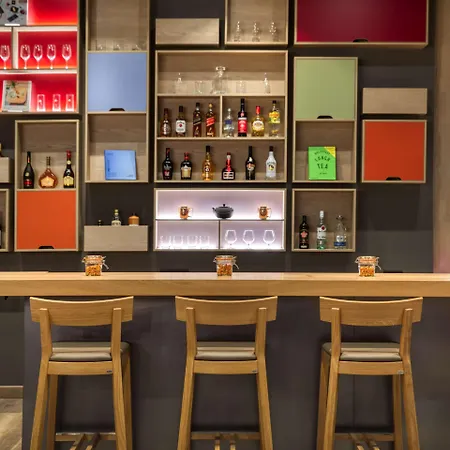 Intercityhotel Amsterdam Schiphol Airport Отель Хоофддорп