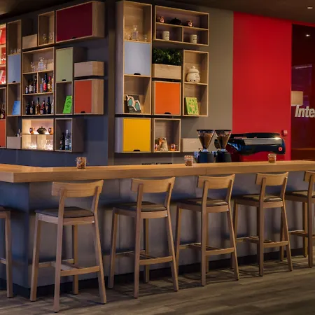 Отель Intercityhotel Amsterdam Schiphol Airport