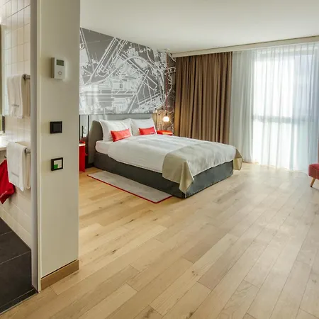 Отель Intercityhotel Amsterdam Schiphol Airport Хоофддорп