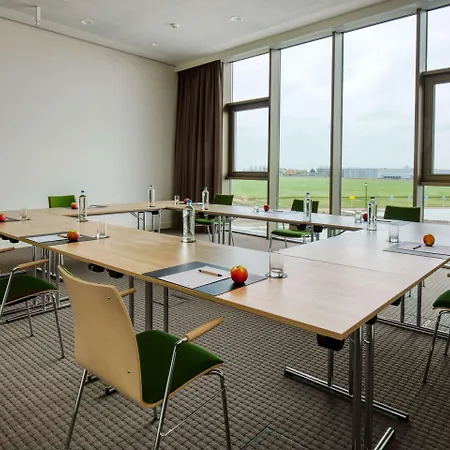 Intercityhotel Amsterdam Schiphol Airport Отель Хоофддорп