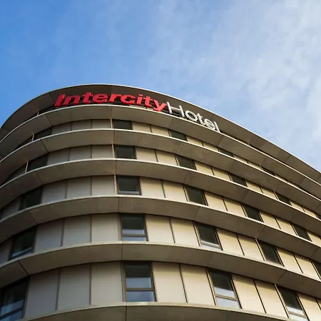 Отель Intercityhotel Amsterdam Schiphol Airport 4*