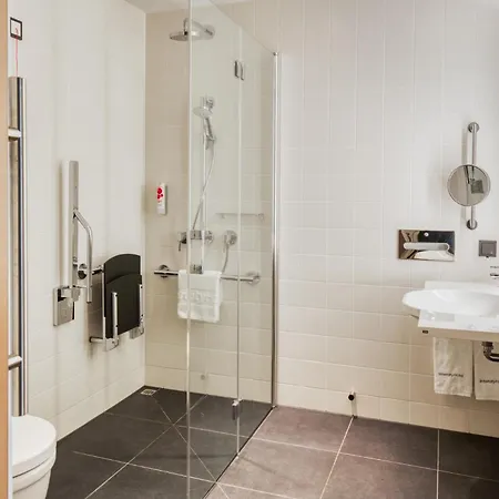 Intercityhotel Amsterdam Schiphol Airport Отель Хоофддорп