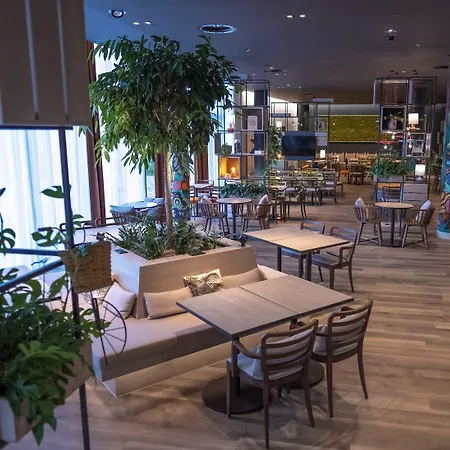 Intercityhotel Amsterdam Schiphol Airport Отель