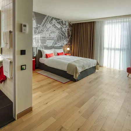 Отель Intercityhotel Amsterdam Schiphol Airport