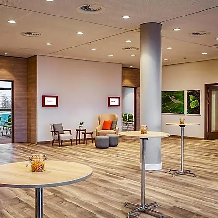 מלון Intercityhotel Amsterdam Schiphol Airport הופדורפ
