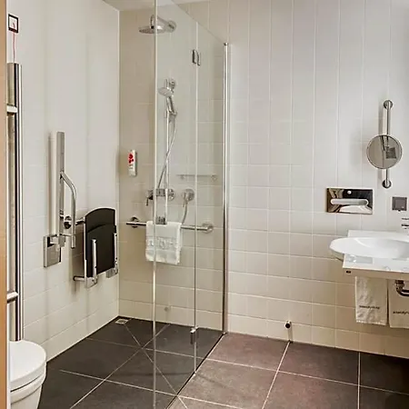Intercityhotel Amsterdam Schiphol Airport 4*