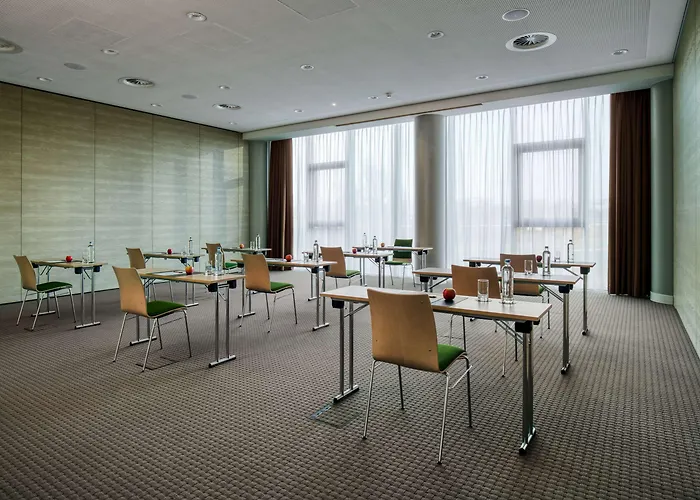 Intercityhotel Amsterdam Schiphol Airport 호텔 4*