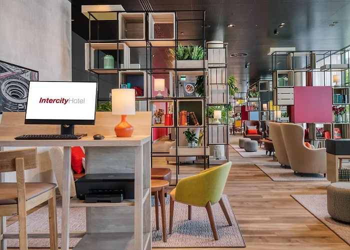 Intercityhotel Amsterdam Schiphol Airport 호텔 호프트도프