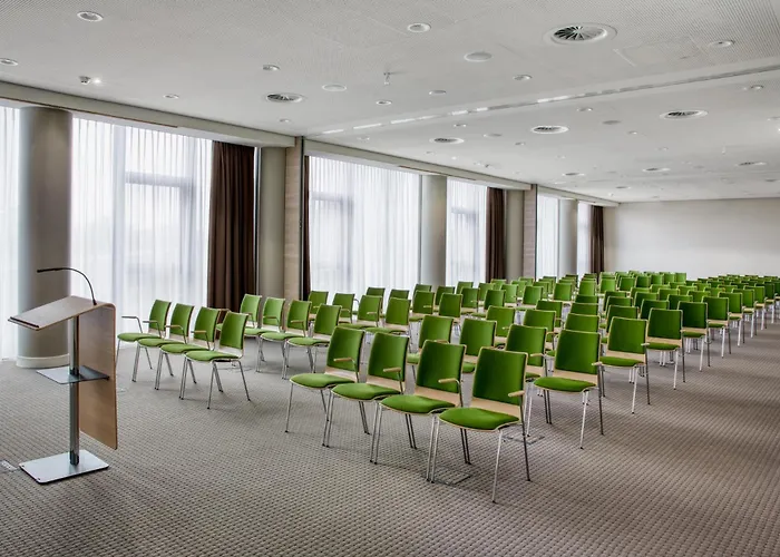 Hotel Intercityhotel Amsterdam Airport 4*