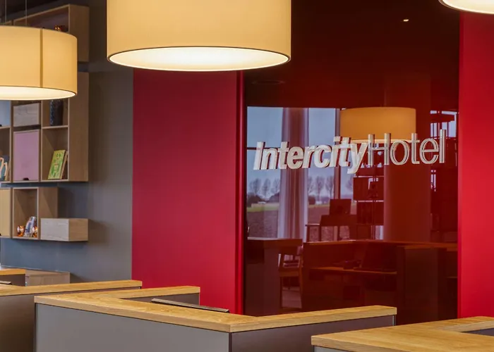 Hotel Intercityhotel Amsterdam Airport 4*