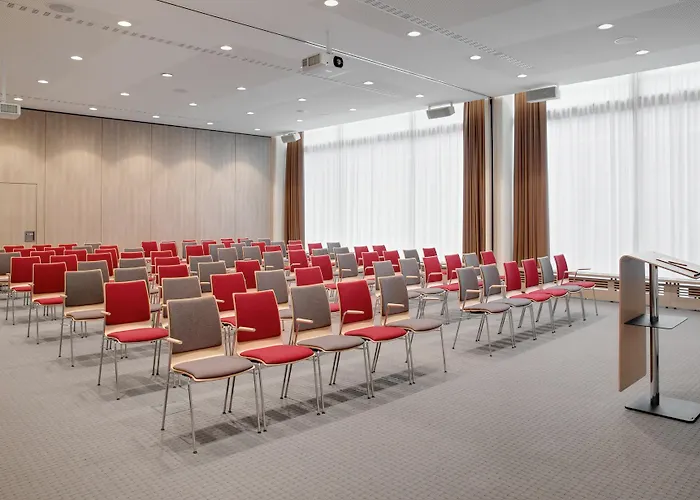 호텔 Intercityhotel Amsterdam Schiphol Airport 호프트도프