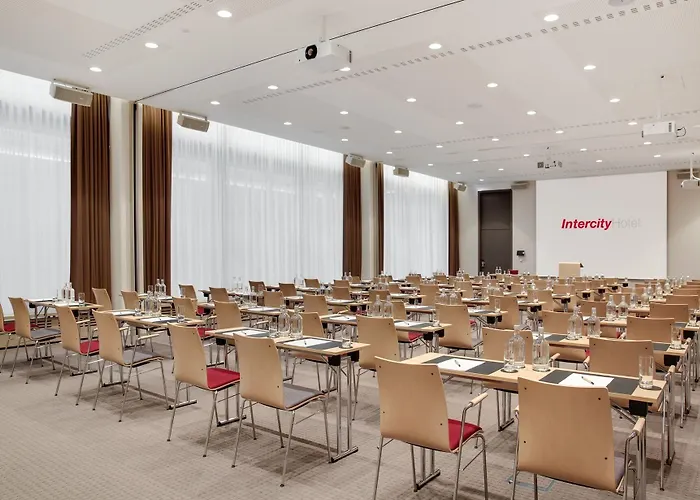 Intercityhotel Amsterdam Schiphol Airport 4* 호프트도프