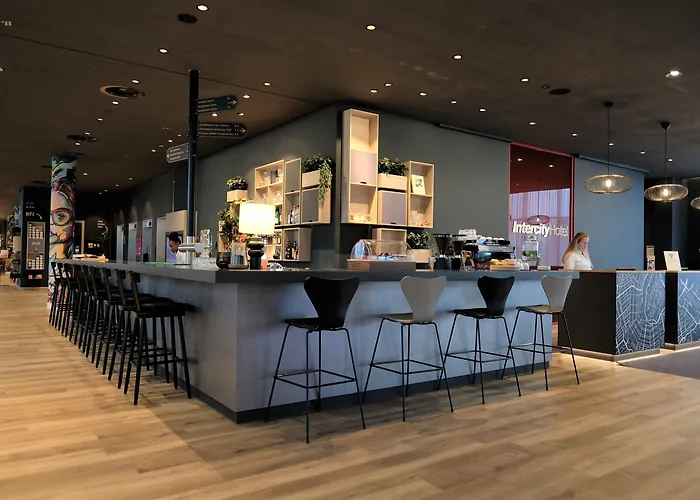 Intercityhotel Amsterdam Schiphol Airport 호프트도프