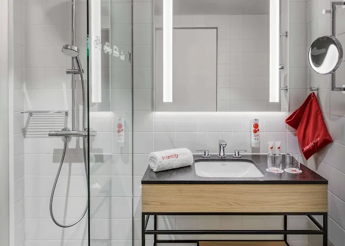 호텔 Intercityhotel Amsterdam Schiphol Airport 4*