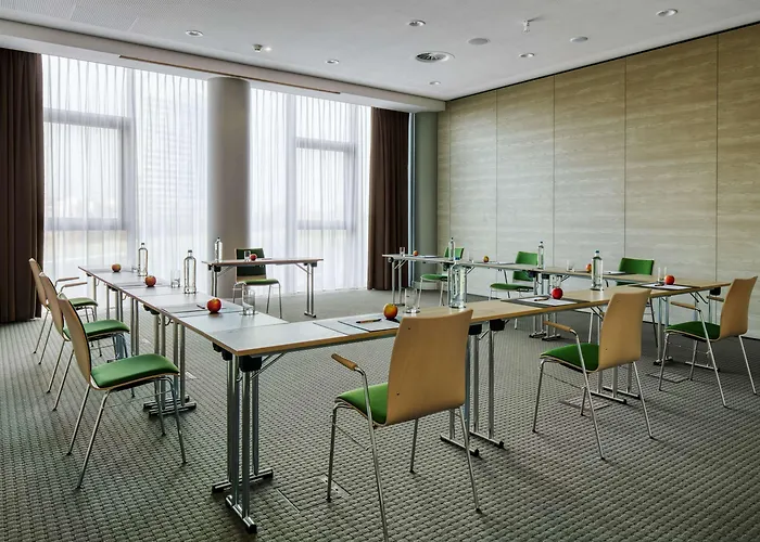 Intercityhotel Amsterdam Schiphol Airport 4*