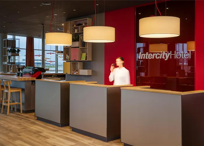 Intercityhotel Amsterdam Schiphol Airport 호프트도프