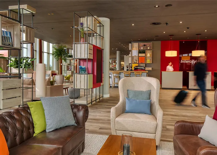 Intercityhotel Amsterdam Schiphol Airport 호텔 4*