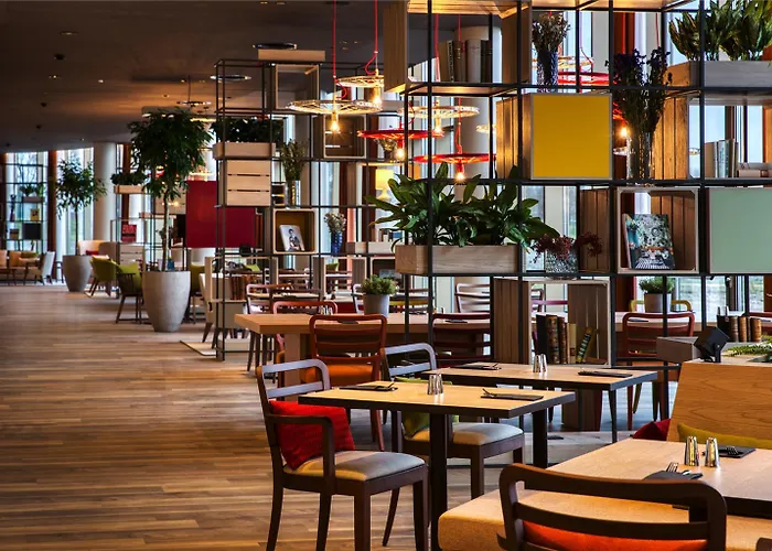 Intercityhotel Amsterdam Schiphol Airport 4*