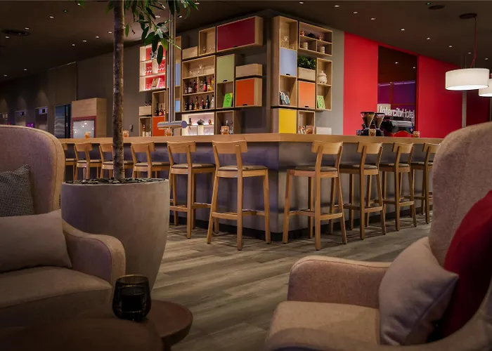 Intercityhotel Amsterdam Schiphol Airport 4*