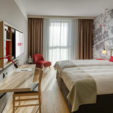 Intercityhotel Amsterdam Schiphol Airport 4* 호프트도프