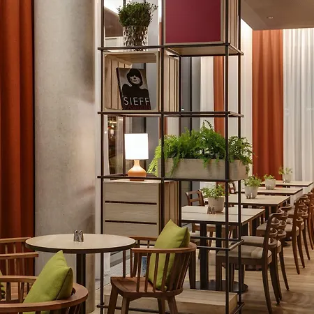 호텔 Intercityhotel Amsterdam Schiphol Airport